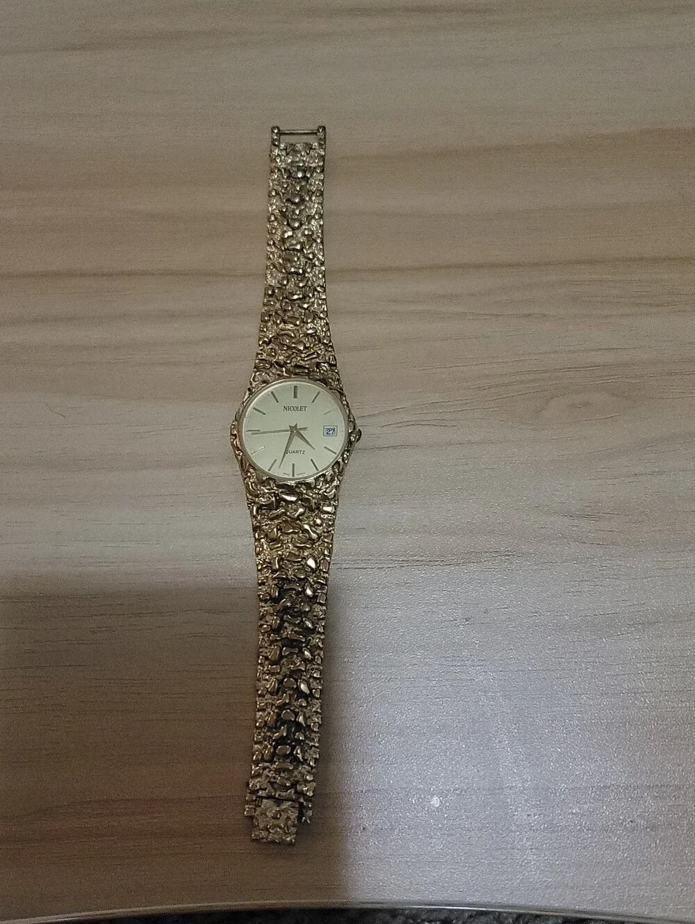 Vintage women's Nicolet quartz watch
